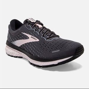Brooks Ghost 13 Black/Pearl/Violet Size 9.5 Wide D